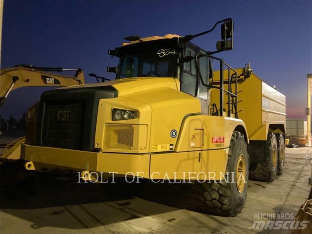 CAT 745 WT Autocisterna