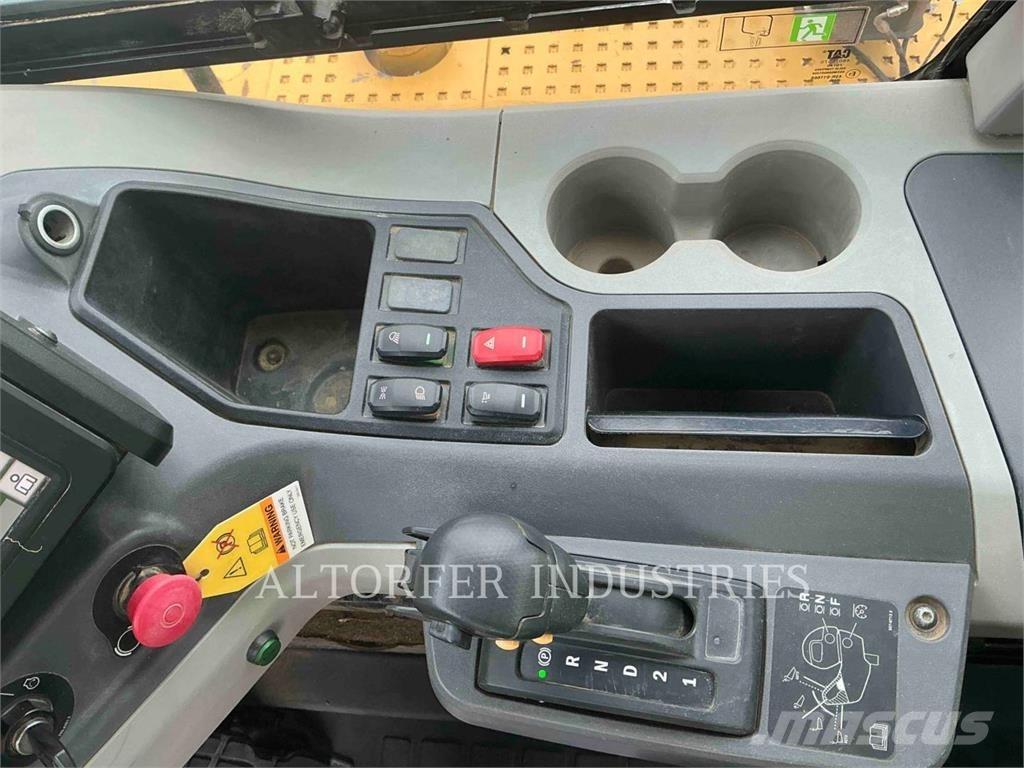 CAT 74504 Artikulētie pašizgāzēji