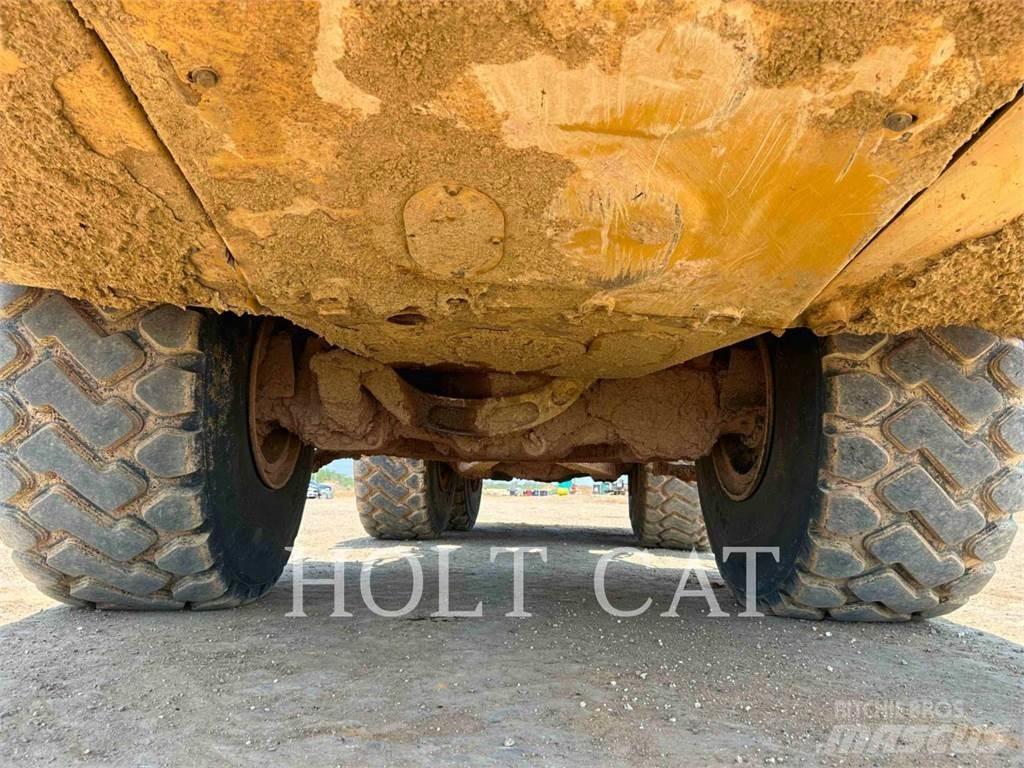 CAT 74504 Artikulētie pašizgāzēji
