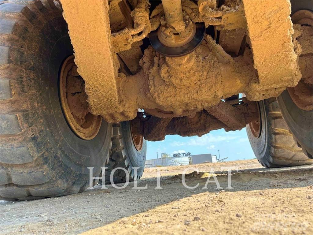 CAT 74504 Artikulētie pašizgāzēji