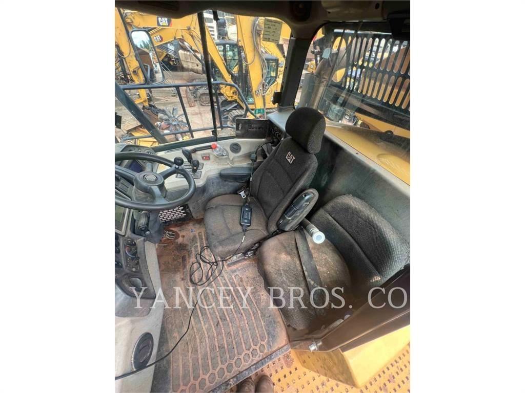 CAT 745C Artikulētie pašizgāzēji