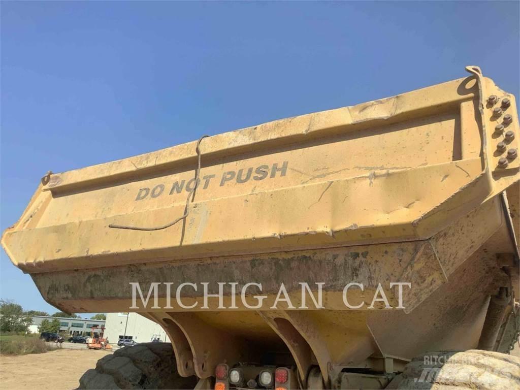 CAT 745C Artikulētie pašizgāzēji