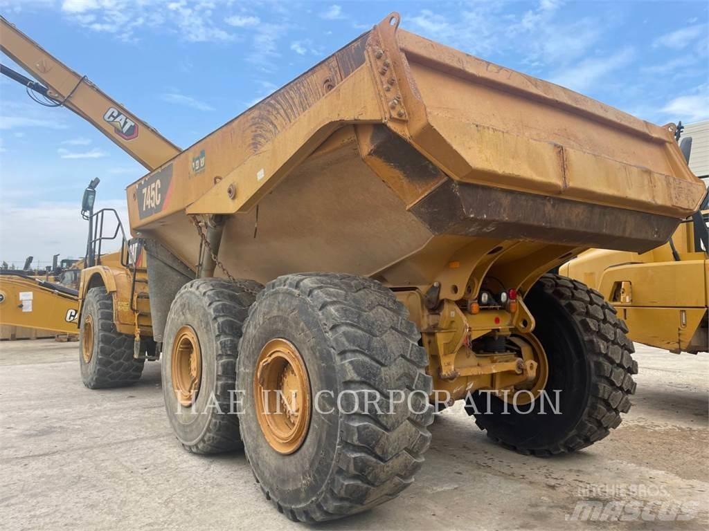 CAT 745C Artikulētie pašizgāzēji