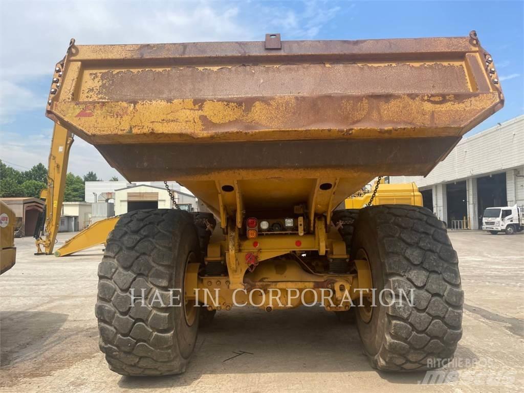 CAT 745C Artikulētie pašizgāzēji