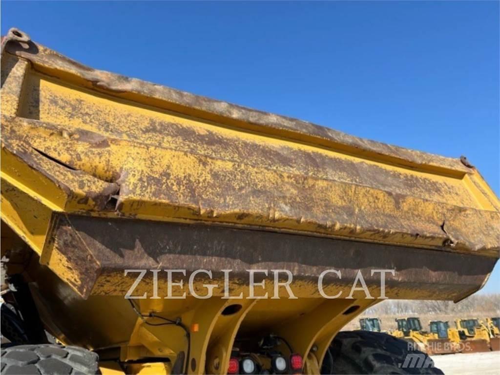 CAT 745C Artikulētie pašizgāzēji