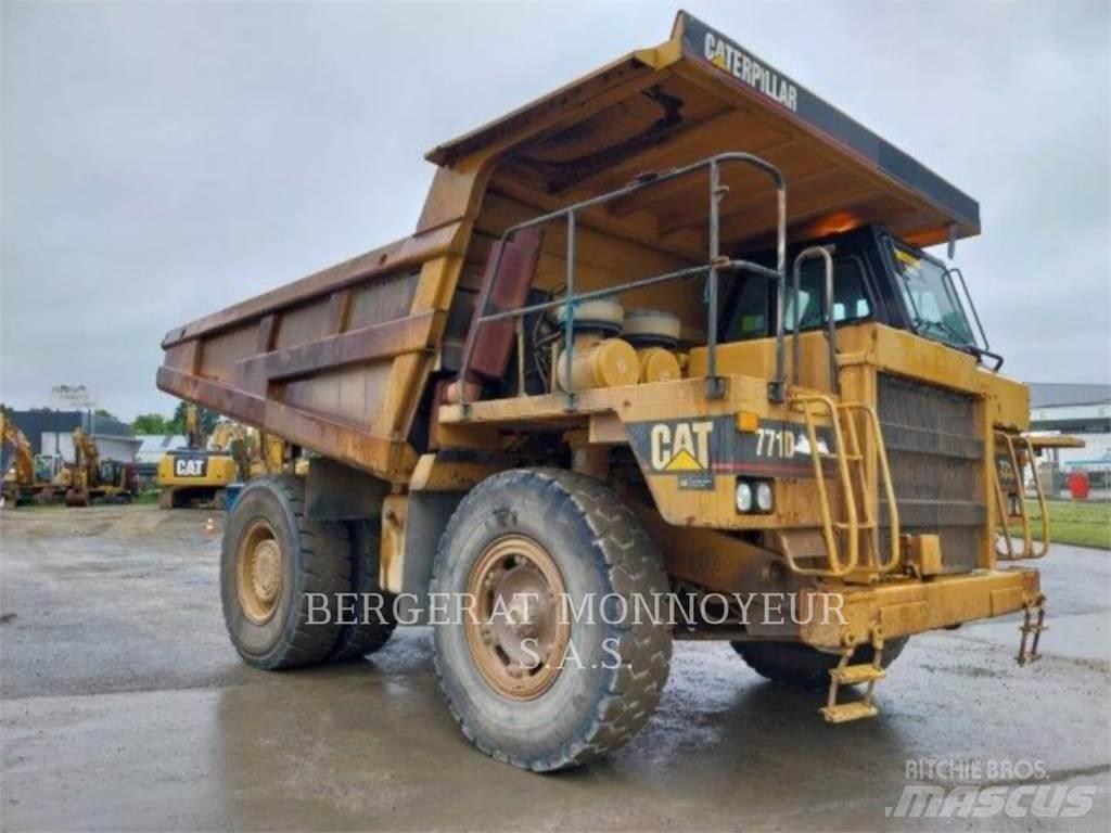 CAT 771D Artikulētie pašizgāzēji