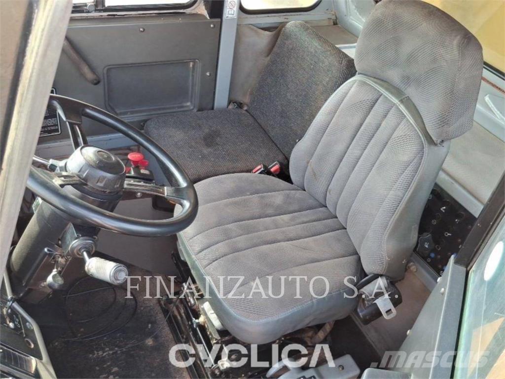 CAT 773E Artikulētie pašizgāzēji