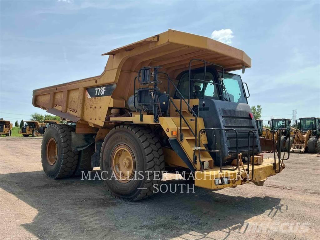 CAT 773F Artikulētie pašizgāzēji