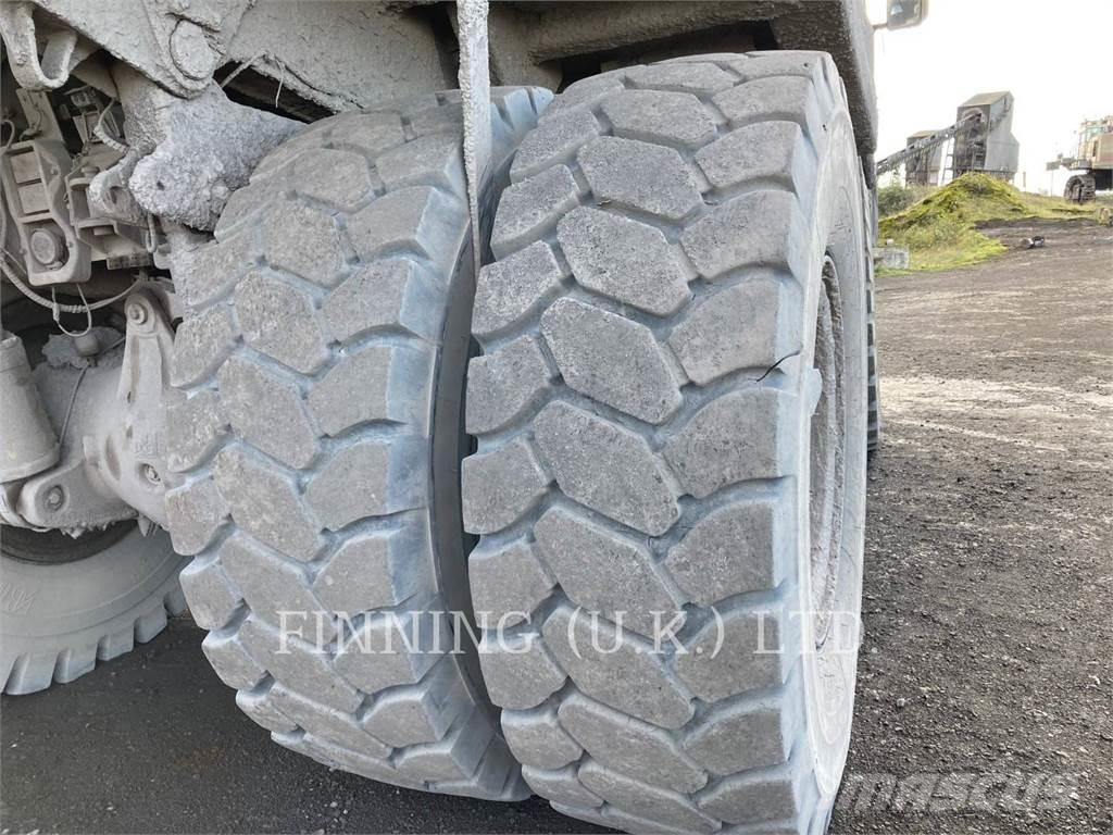 CAT 775D Artikulētie pašizgāzēji