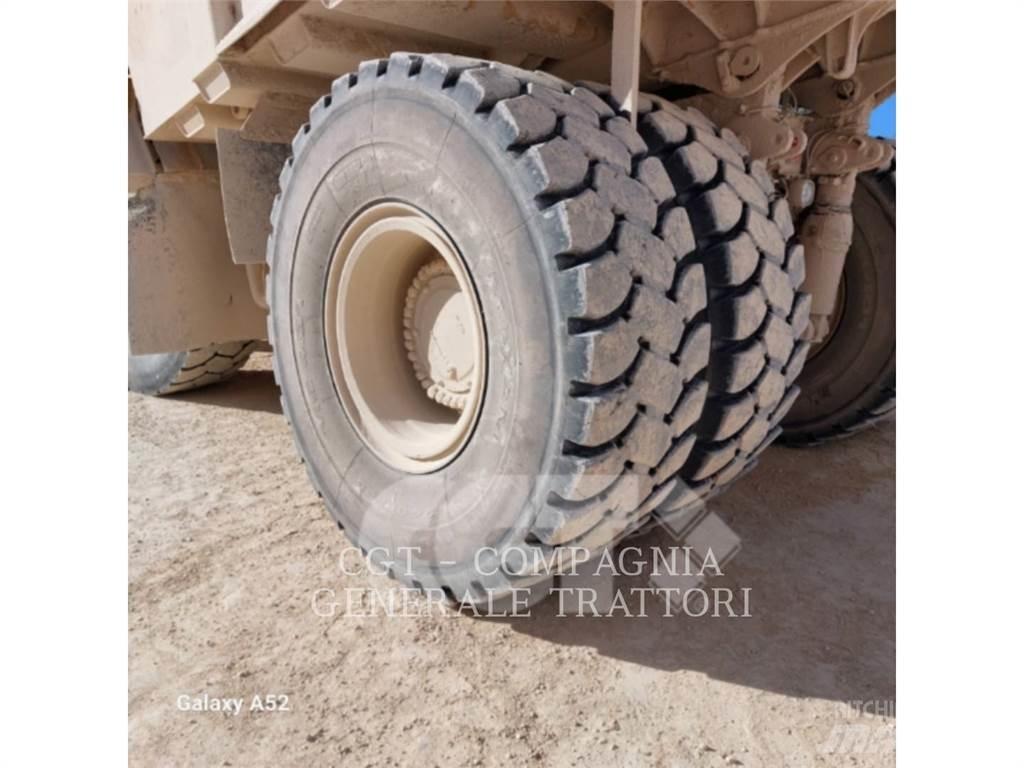 CAT 775F Artikulētie pašizgāzēji