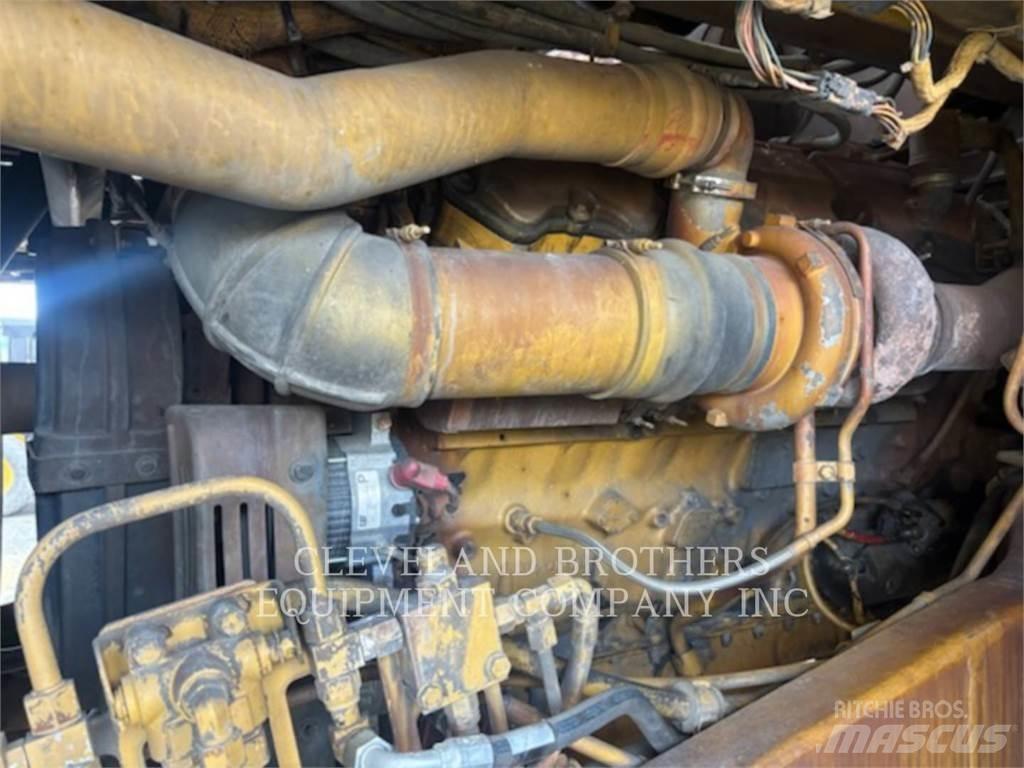 CAT 775F Ūdens mašīnas
