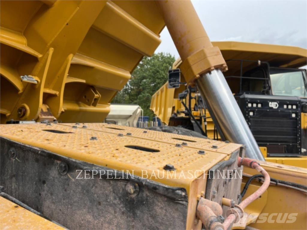 CAT 775G Artikulētie pašizgāzēji