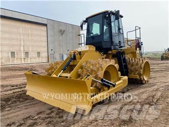CAT 815 Augsnes blīvētāji