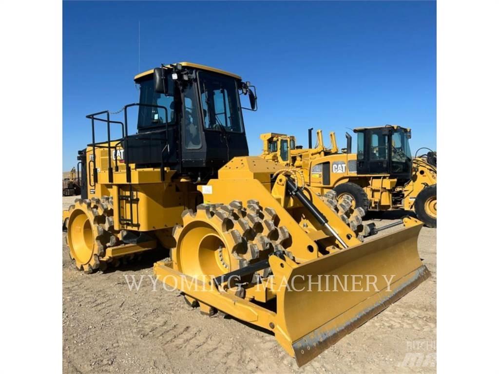 CAT 815 Augsnes blīvētāji
