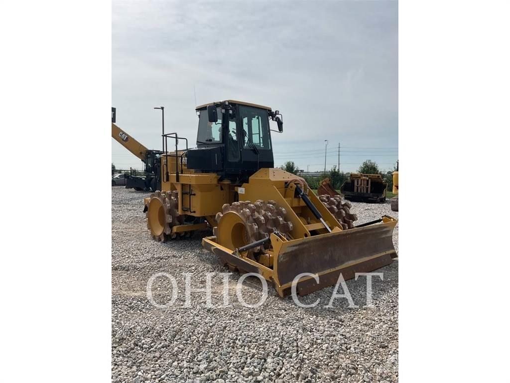 CAT 815 Riteņu buldozeri