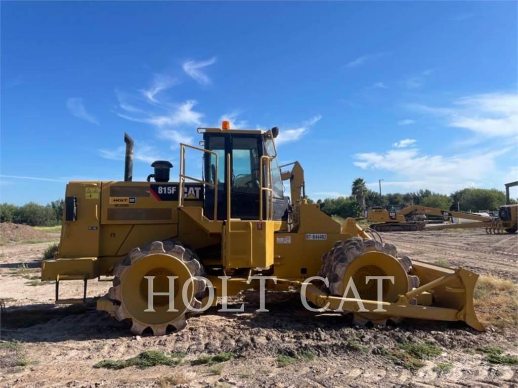 CAT 815F Augsnes blīvētāji