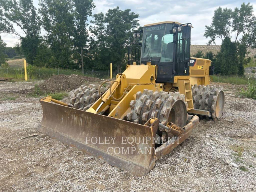 CAT 815F2 Augsnes blīvētāji