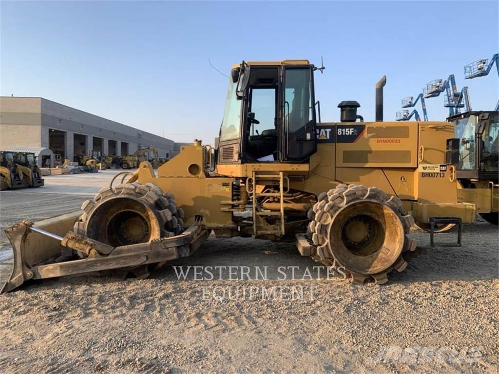 CAT 815FII Augsnes blīvētāji