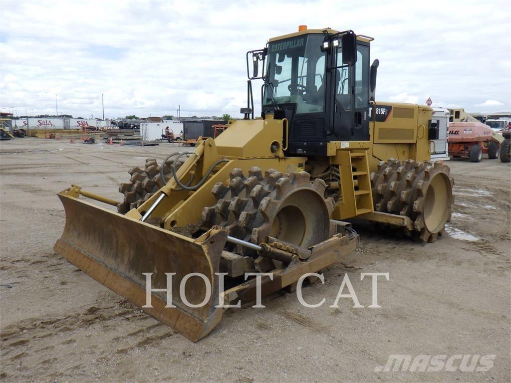 CAT 815FII Augsnes blīvētāji