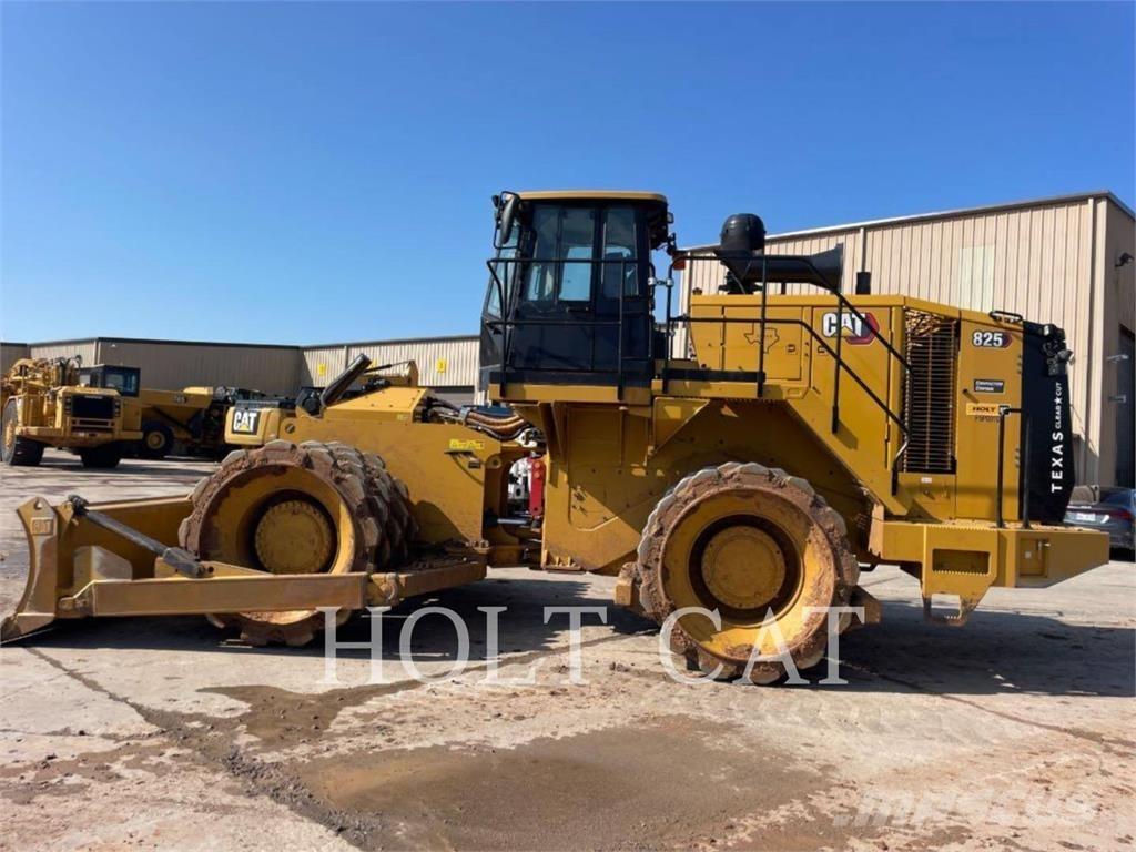 CAT 825 Augsnes blīvētāji