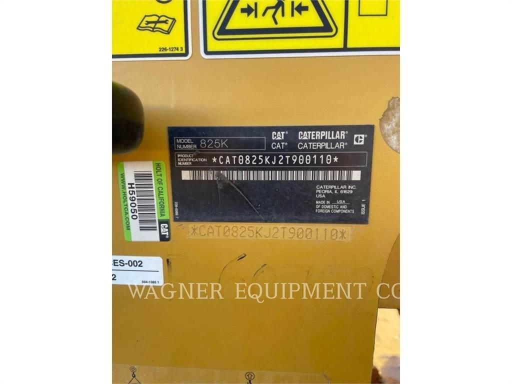 CAT 825K Iekrāvēji uz riteņiem