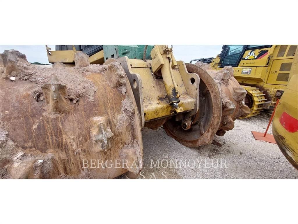 CAT 826G Riteņu buldozeri