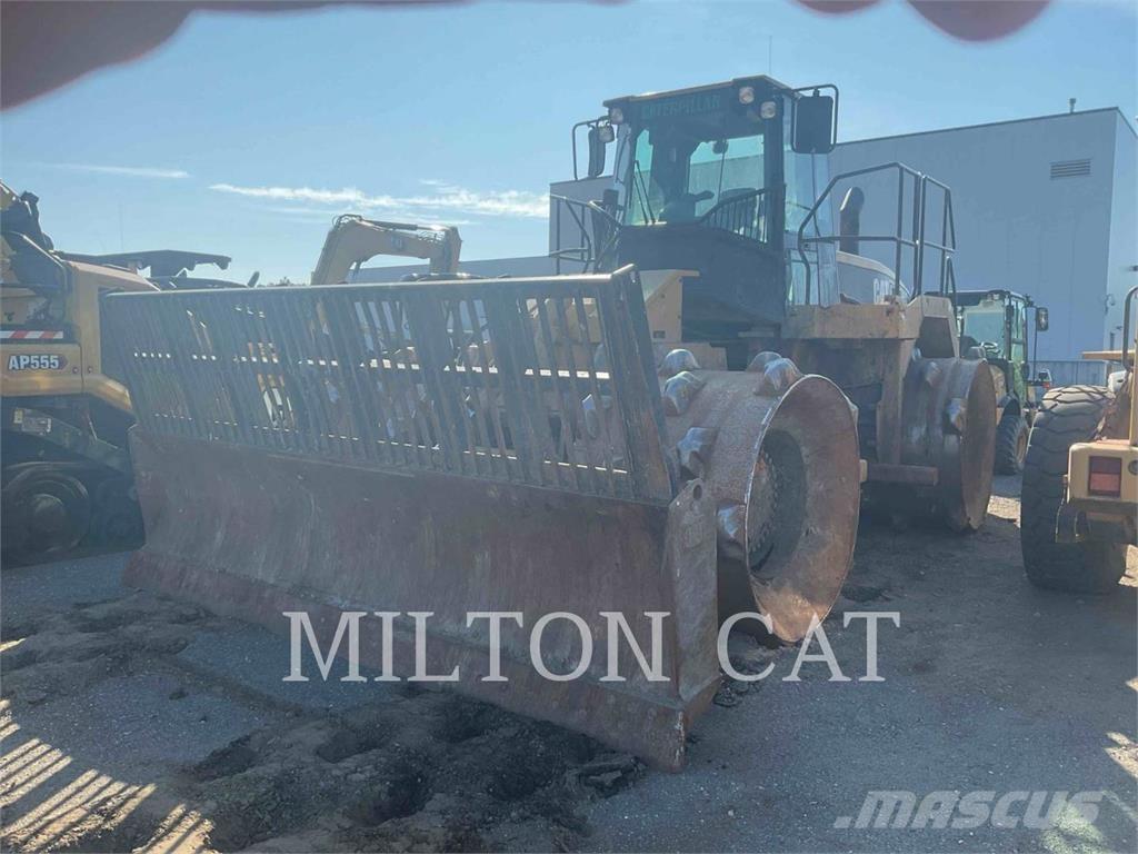 CAT 826G Augsnes blīvētāji