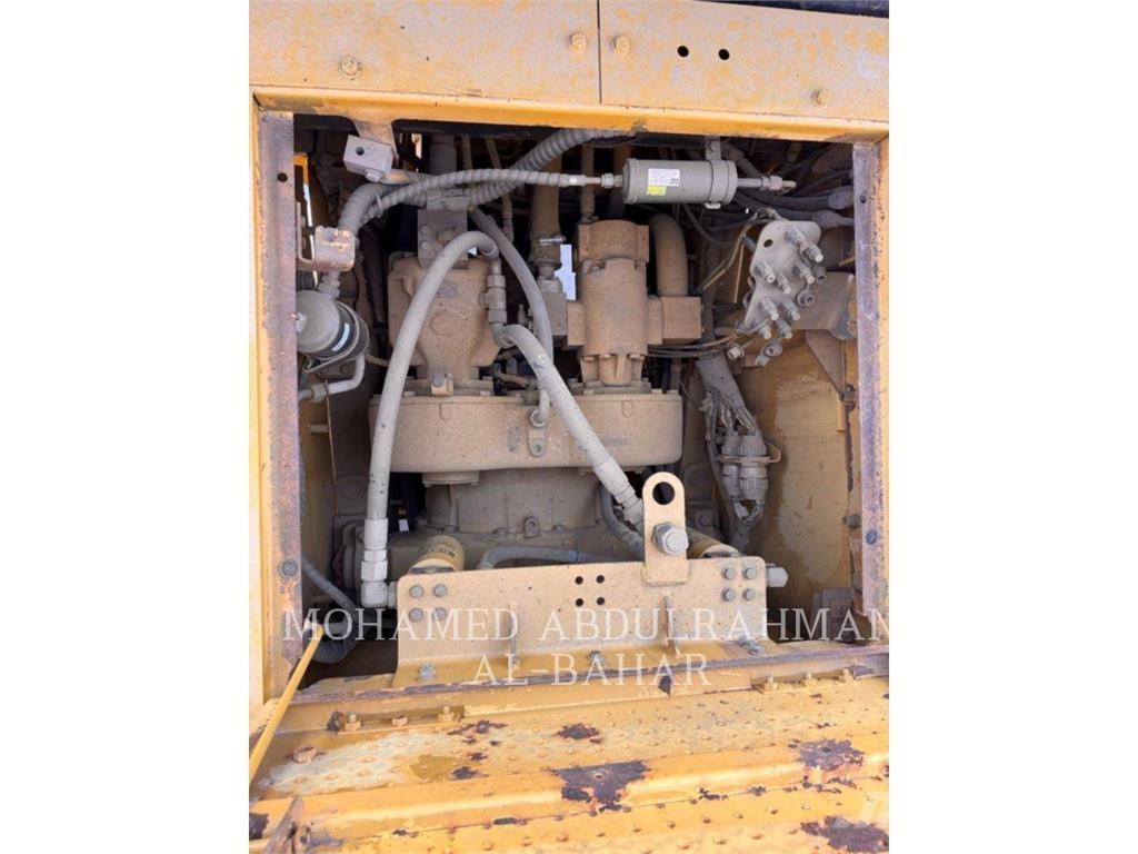 CAT 834H Riteņu buldozeri