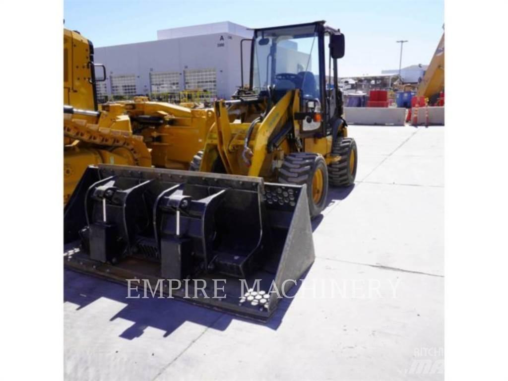 CAT 903C2 Iekrāvēji uz riteņiem