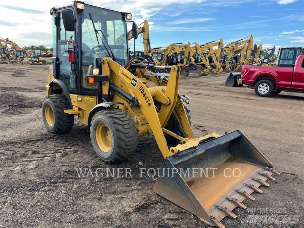 CAT 903D Iekrāvēji uz riteņiem