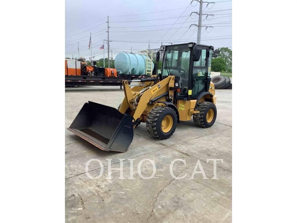 CAT 903D Iekrāvēji uz riteņiem