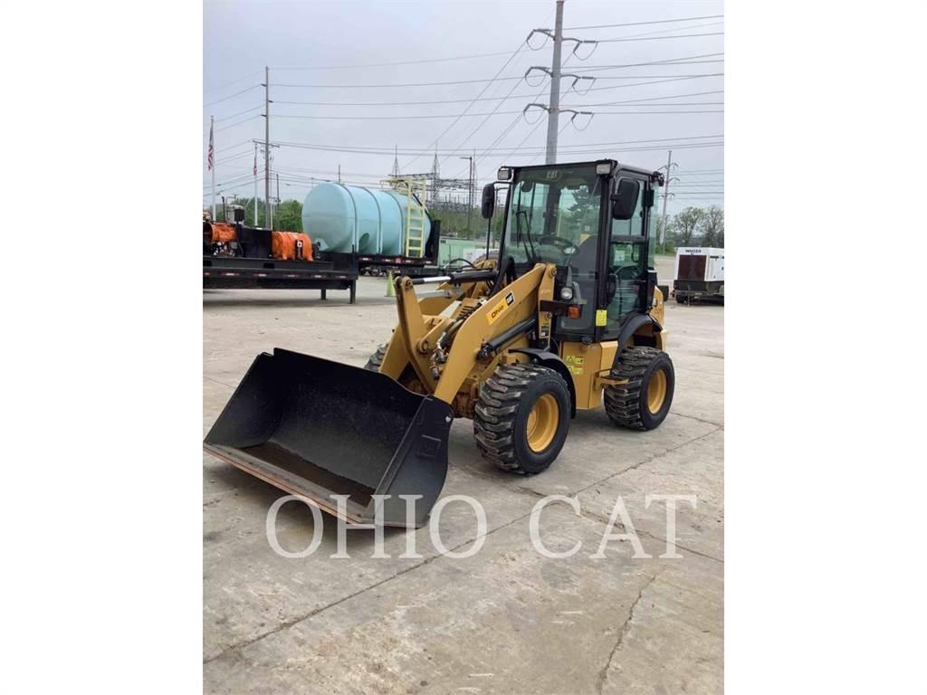 CAT 903D Iekrāvēji uz riteņiem