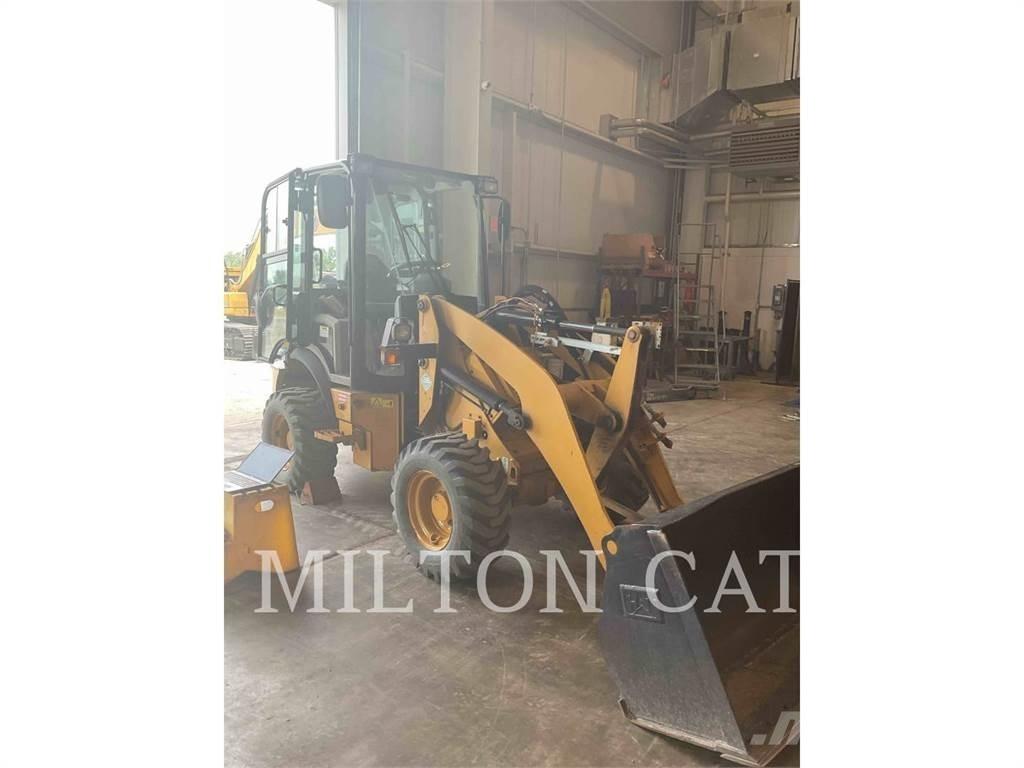 CAT 903D Iekrāvēji uz riteņiem