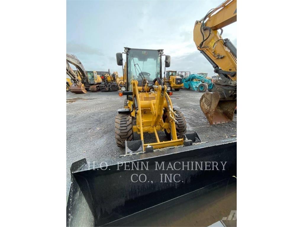 CAT 903D Iekrāvēji uz riteņiem