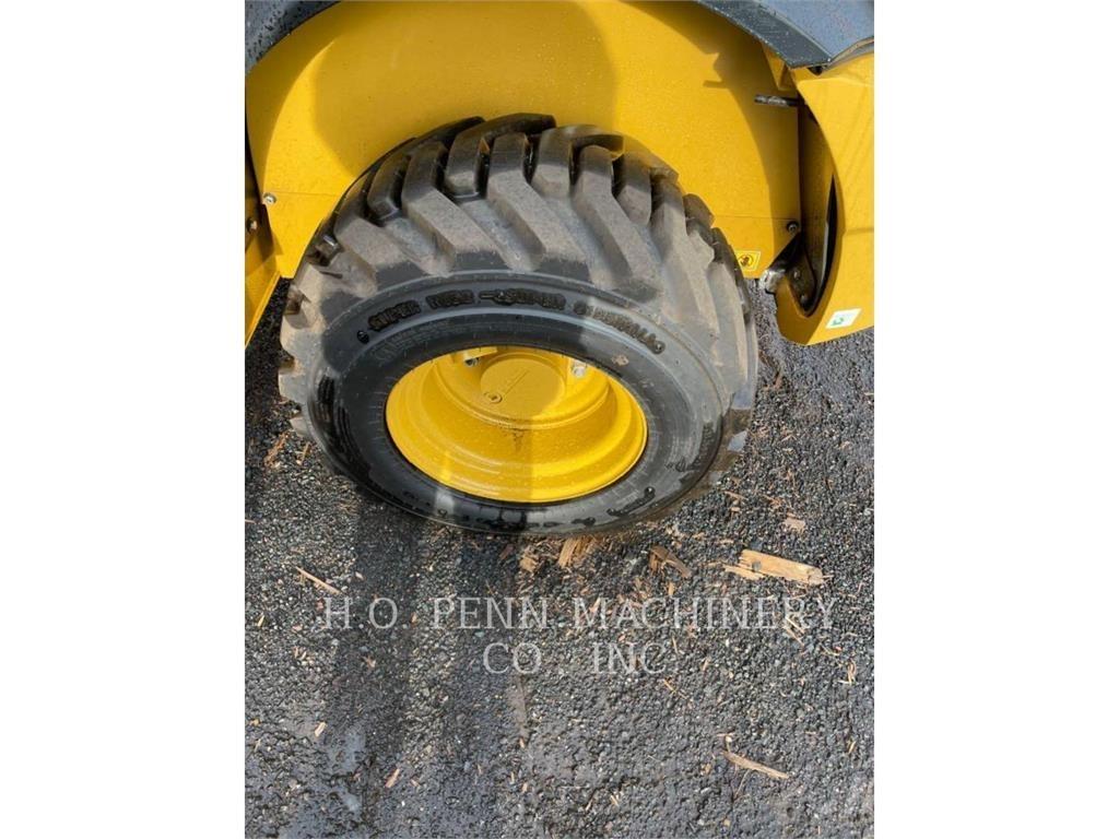 CAT 903D Iekrāvēji uz riteņiem