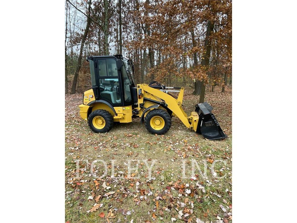 CAT 903D Iekrāvēji uz riteņiem