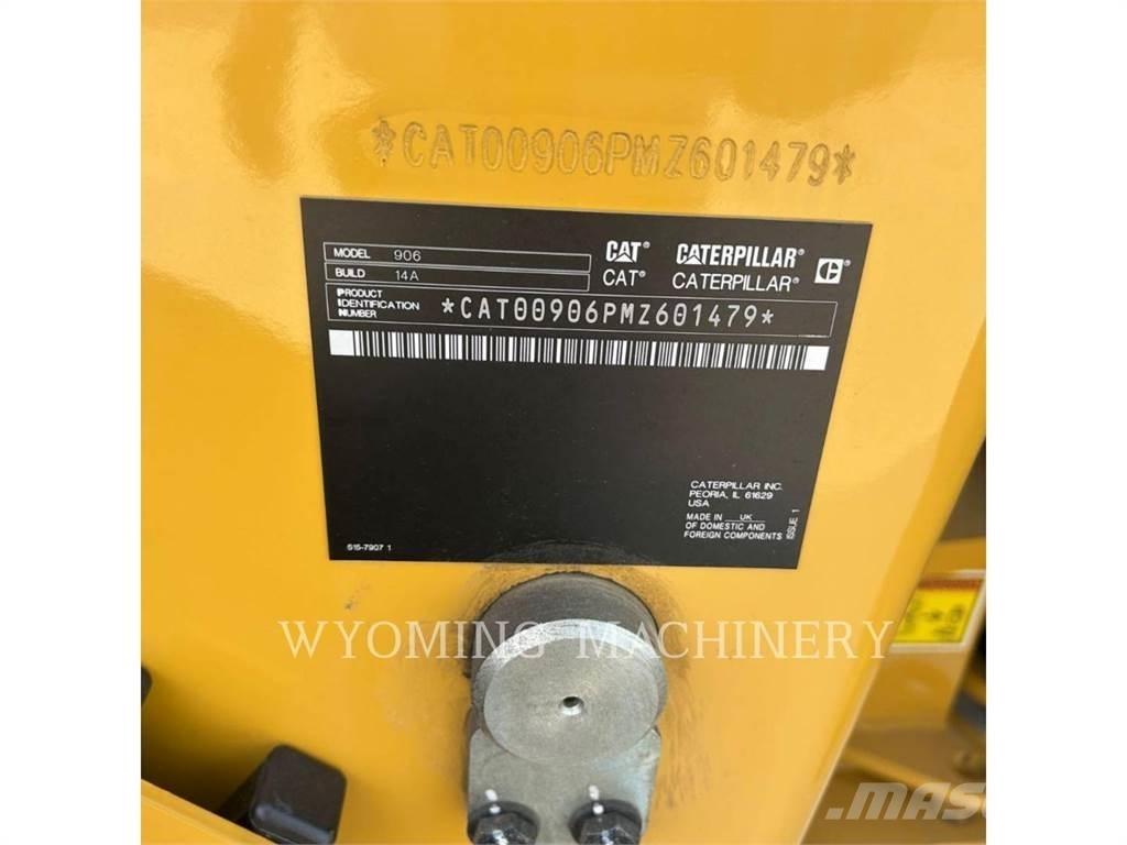 CAT 906 Iekrāvēji uz riteņiem
