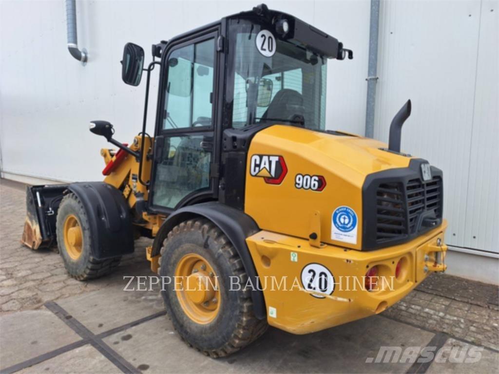 CAT 906-14 Iekrāvēji uz riteņiem