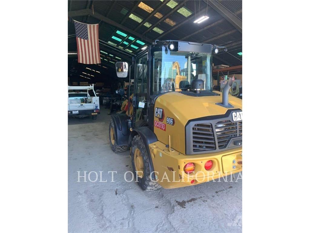 CAT 906-14 Iekrāvēji uz riteņiem