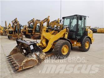 CAT 906 M Iekrāvēji uz riteņiem