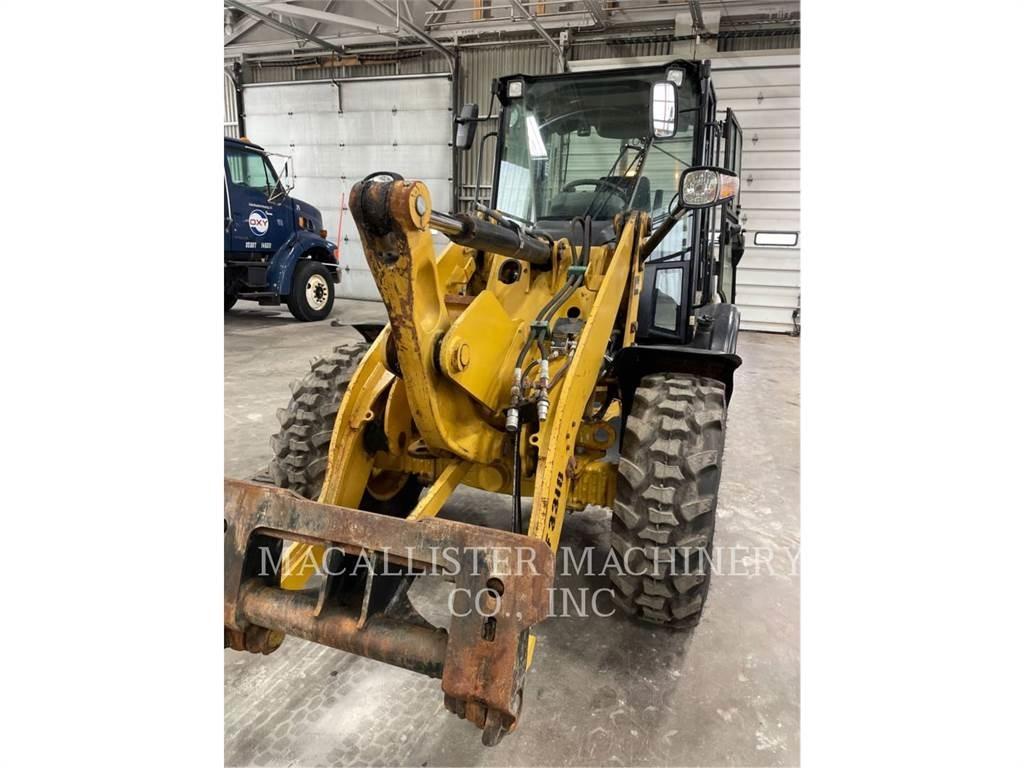 CAT 906H2 Iekrāvēji uz riteņiem