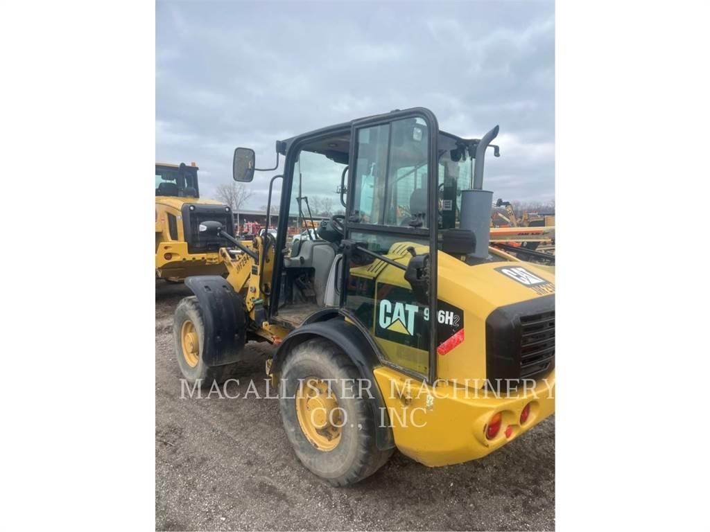 CAT 906H2 Iekrāvēji uz riteņiem