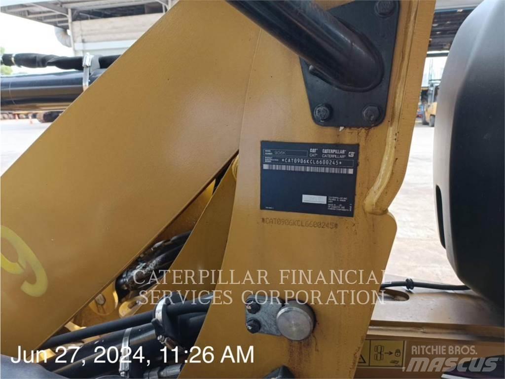 CAT 906K Iekrāvēji uz riteņiem