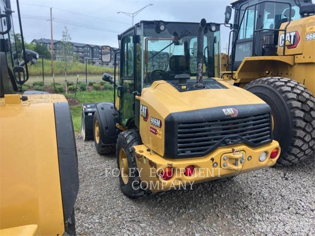 CAT 906M Iekrāvēji uz riteņiem