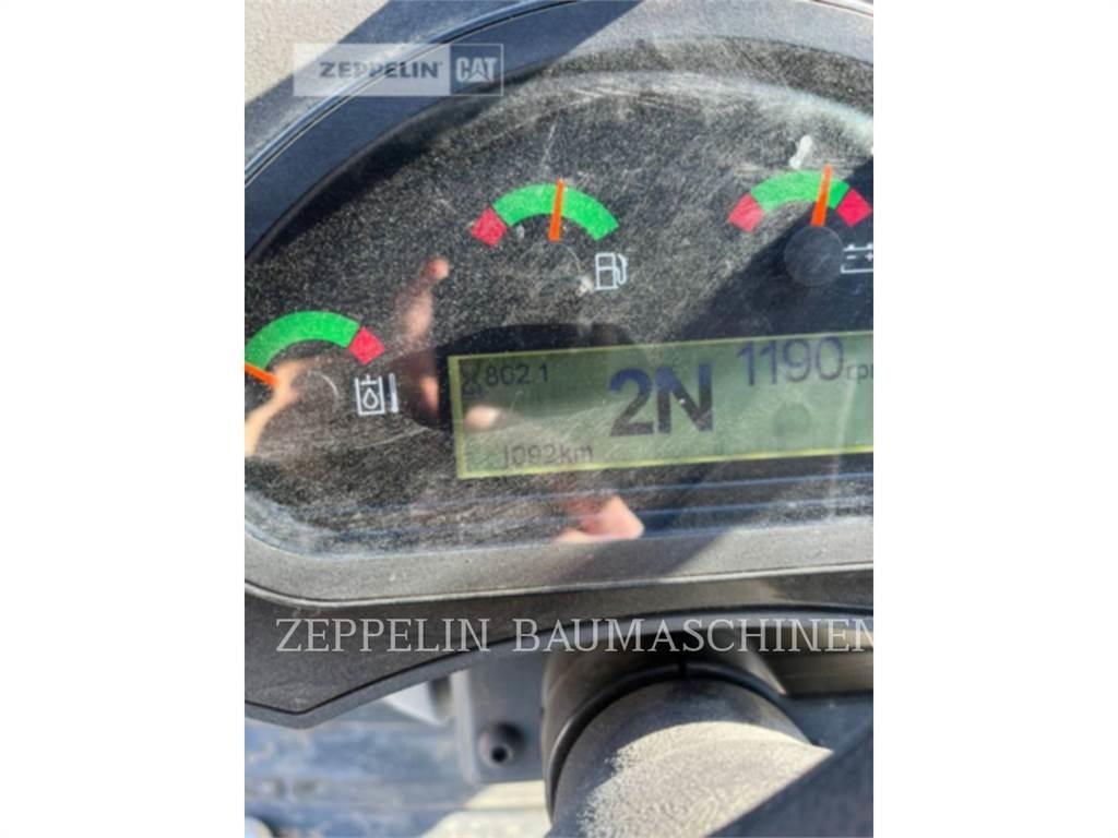 CAT 906M Iekrāvēji uz riteņiem