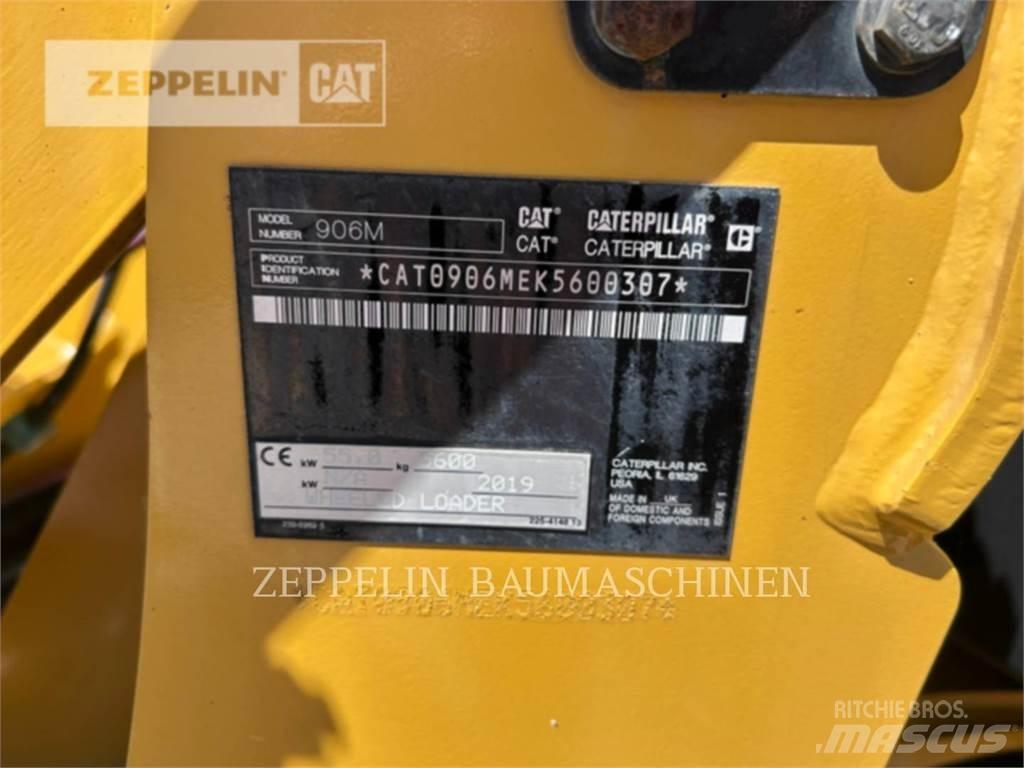 CAT 906M Iekrāvēji uz riteņiem