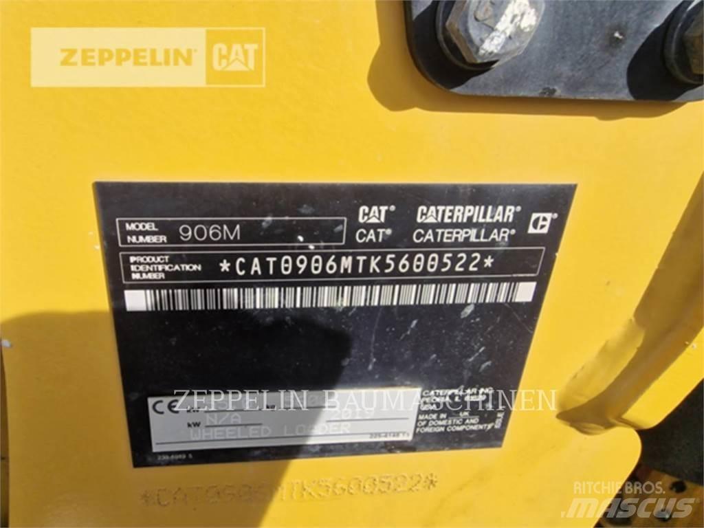 CAT 906M Iekrāvēji uz riteņiem