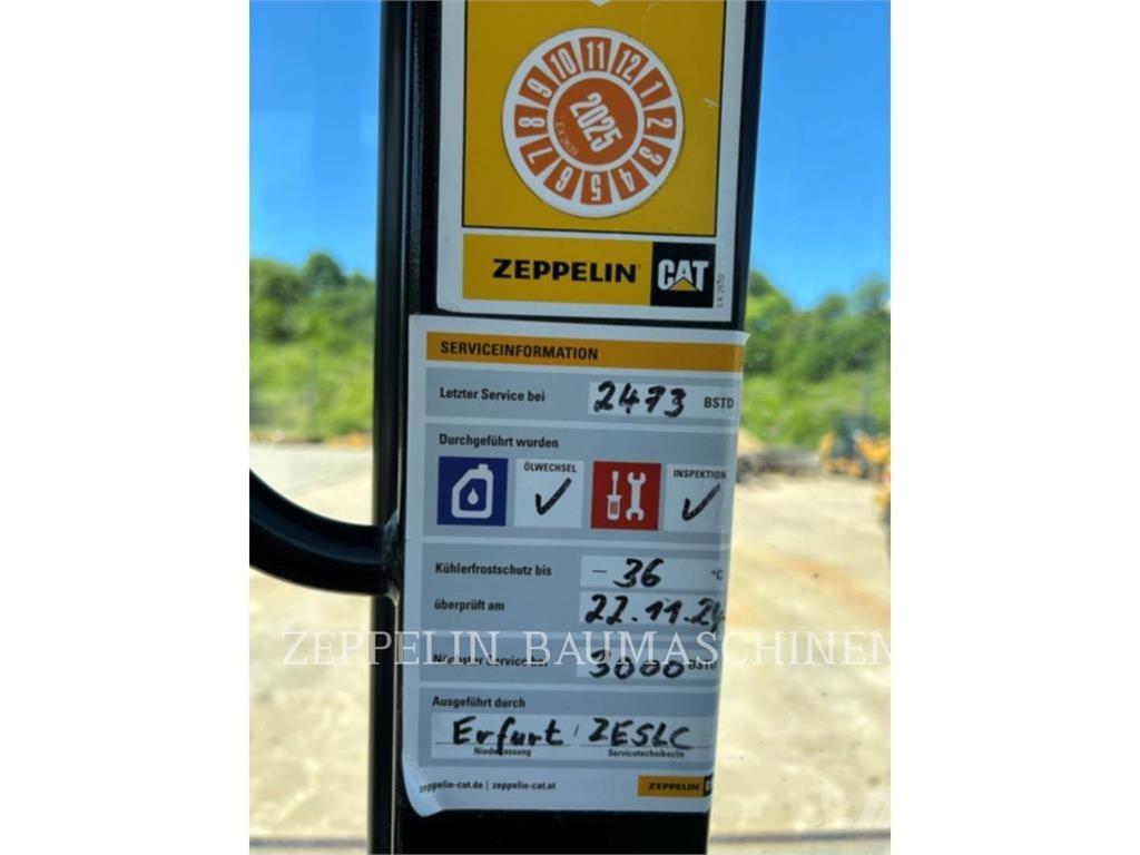 CAT 906M Iekrāvēji uz riteņiem