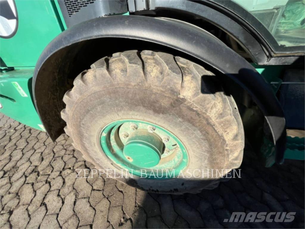 CAT 906M Iekrāvēji uz riteņiem