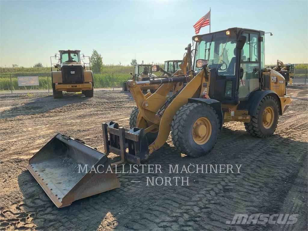 CAT 906M AW+ Iekrāvēji uz riteņiem